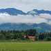 Kirche mit Wolkenband