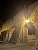 Architecture d'antan parmi les rayons nocturnes / Architecture of yesteryear among the night-time rays