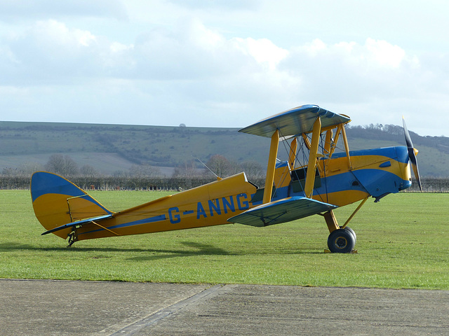 G-ANNG at Old Sarum - 7 February 2017