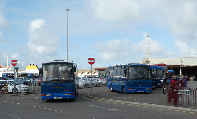 Buses and coaches at St. Helier Ferry Terminal - 7 Aug 2019 (P1030817)