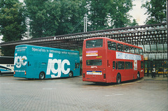 Stagecoach Cambus 619 (P819 GMU) and 626 (P826 GMU) in Cambridge – 6 Aug 2001 (475-01)