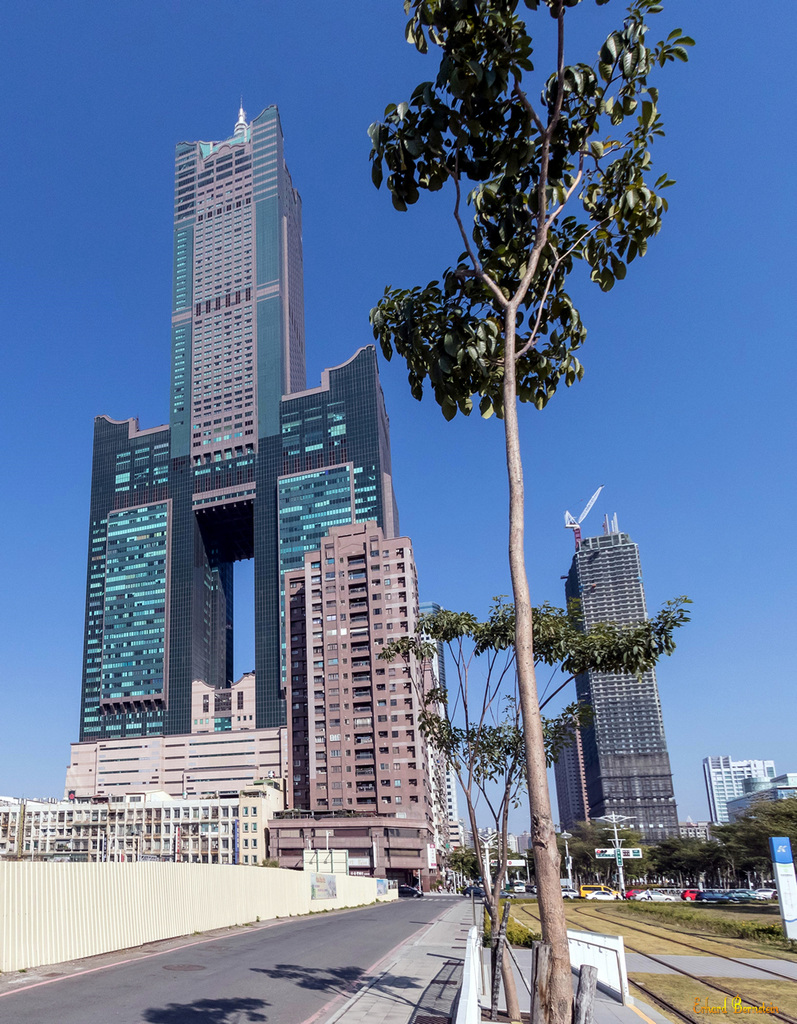 Kaohsiung 85 Sky Tower - the road and rail to Babylon?