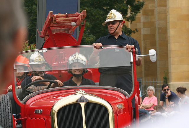 Défilé du 14 Juillet (Fête nationale) à Bergerac (24)