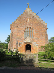 smallhythe church, kent (4)the c16 church was a chapel of ease for the shipbuilders here, built after the earlier chapel burnt down. the church dates from soon after 1514, with the porch added slightly later