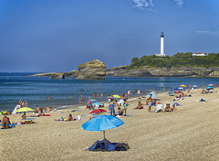 Pointe Saint Martin , sa plage et le phare.