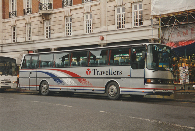 Travellers Coach Company H434 GVL in Central London – 28 Jan 1996 (297-33)