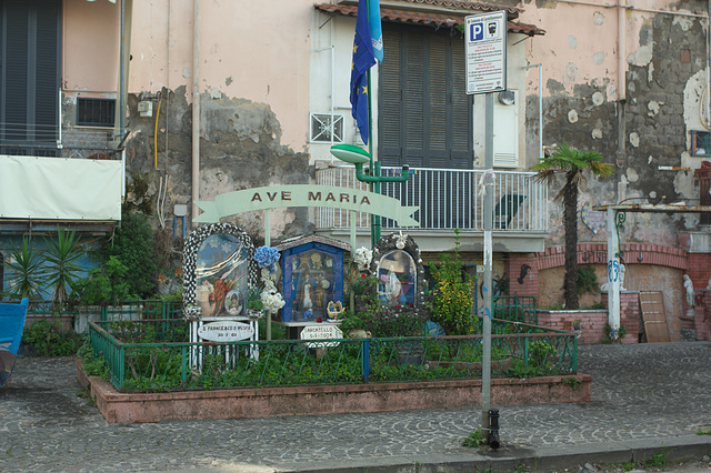 Wayside shrine (1)