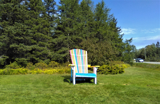 Gigantic chair / Chaise géante