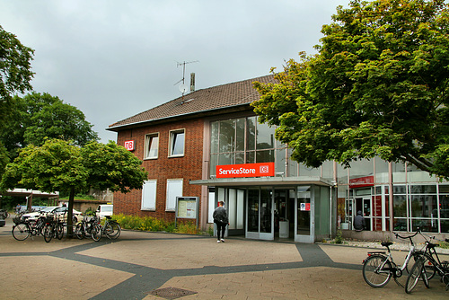 ipernity: Bahnhof Dinslaken, Empfangsgebäude / 4.06.2020 - by DannyB93