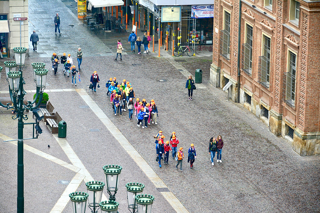 Turin 2017 – Museo Egizio – Schoolchildren on their way to the museum