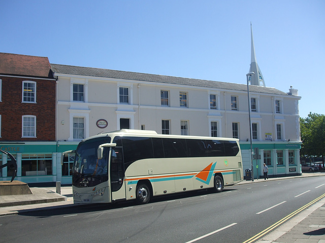 DSCF4178 Euro Taxis/Euro Coaches?? OO15 SOU in Portsmouth - 2 Aug 2018