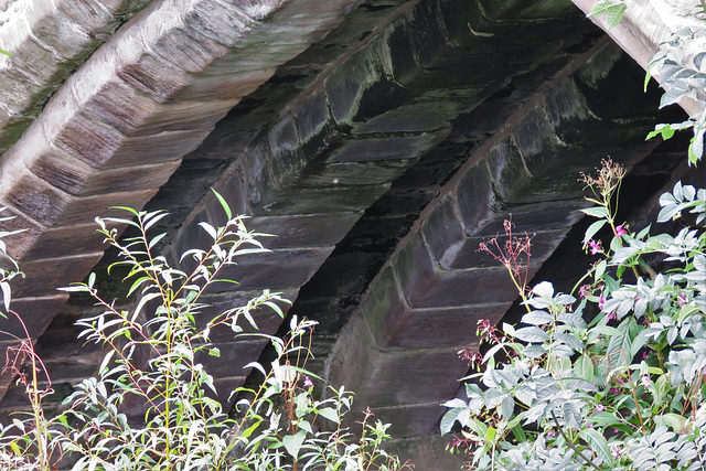 wakefield bridge chapel, yorks