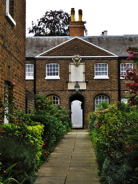 michel's almshouses, richmond-on-thames