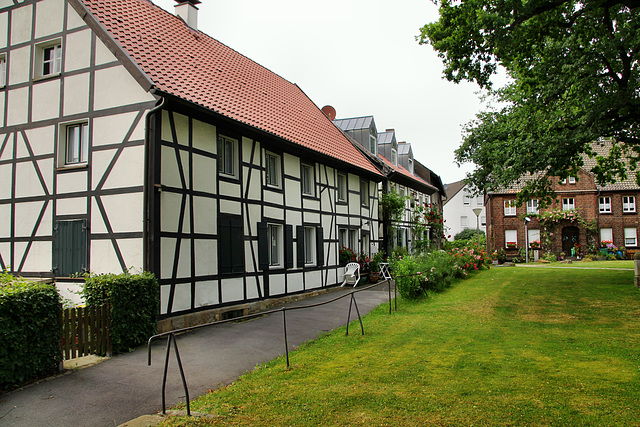 Fachwerkhäuser am Widumer Platz (Dortmund-Brechten) / 22.06.2019