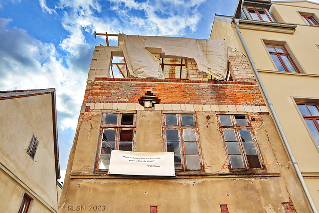 Happy Wall & Windows Wednesday!