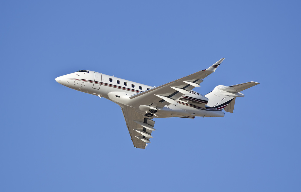 Bombardier BD-100 Challenger 300 N766QS