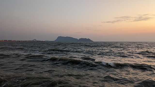 Le soleil se levait en Thaïlande / Sunrise in Thailand