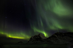 L0f0ten, Haukland Beach, Northern lights