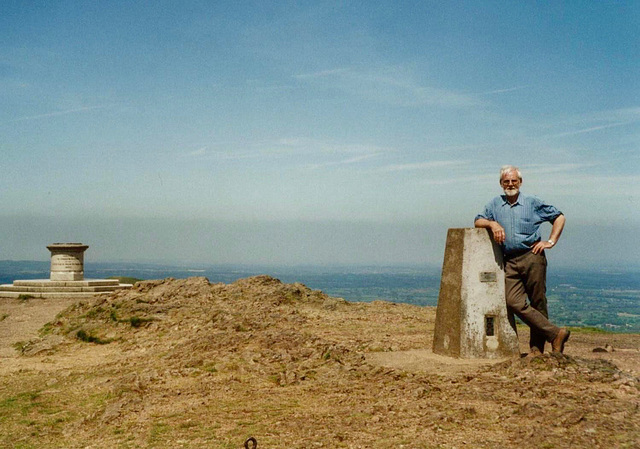 Worcestershire Beacon 425m (Scan from May 2001)