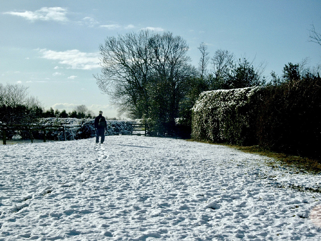 Path from Green End towards Meriden on the Heart of England Way.