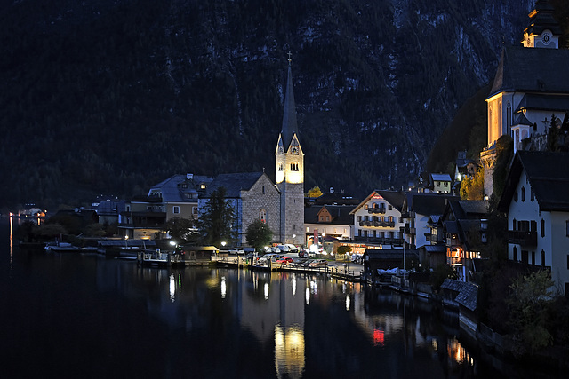 Hallstatt At Night (. . . and at day, see PiP)