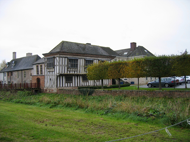 Middleton Hall, the jettied building in 2006
