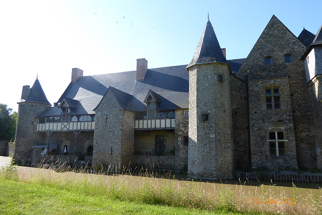 le château de la Grande Courbe à Brée (Mayenne) 4/4