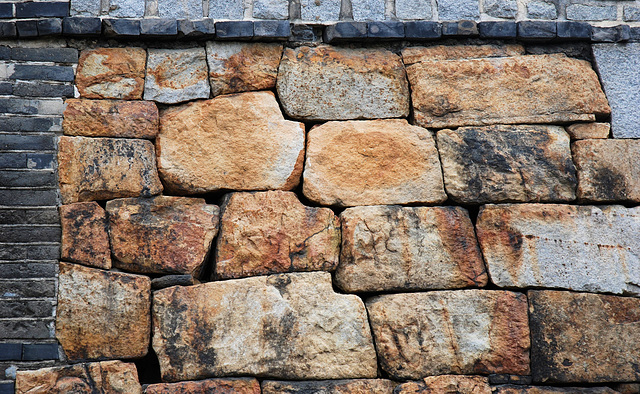 Mauer der Festung Hwaseong in Suwon (3xPiP)