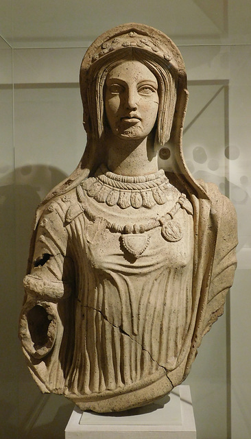 Etruscan Terracotta Statue of a Young Woman in the Metropolitan Museum of Art, January 2018
