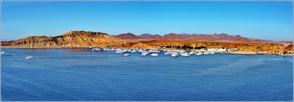 SINAI : panoramica al porto di Sharm - la lunga giornata è finita, domani saremo ad Hurgada