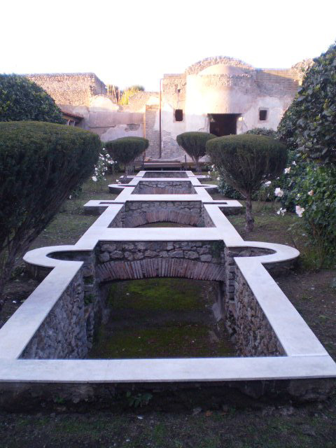 Watering tank.