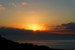 ... noch ein letzter Sonnenaufgang über der Bucht von Santa Cruz, bevor's wieder nach Hause geht ... (© Buelipix)