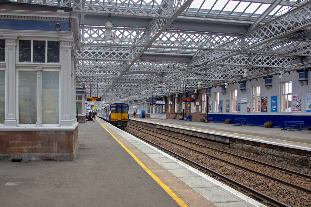 Paisley Gilmour Street Station, Platforms 1 and 2