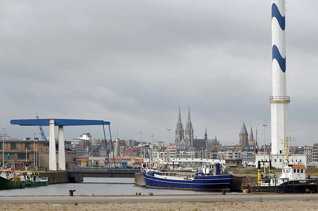 Dans le port d'Ostende, il y a des marins...