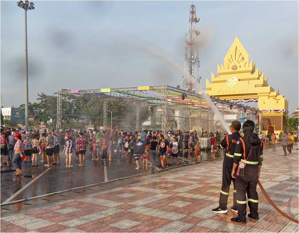 Songkranfeeling Roi Et / Isaan  -  06