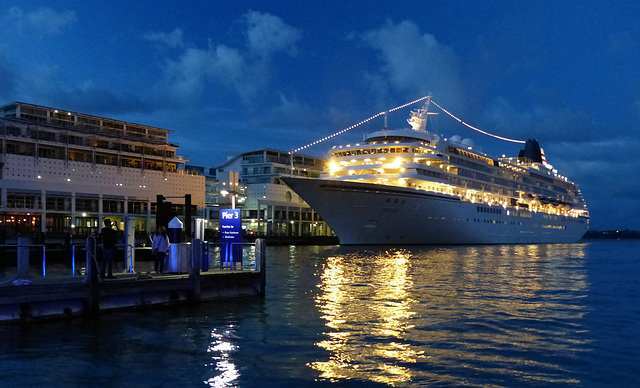 Asuka II at Auckland (4) - 20 February 2015