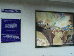 P1160603 - Dieser Platz und das Gemälde  von der Schlacht um die Teufelsbrücke ehren die hier am 25.9.1799 im harten Kampf gegen die Russen gefallenen französischen Soldaten unter General Lecourbe. Der Platz wurde 200 Jahre später, am 25.9.1999 eingew