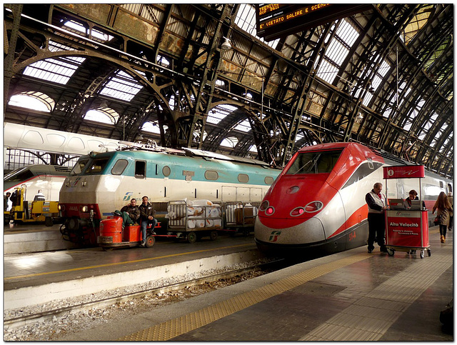 Stazione Centrale in partenza per Gap Bergamo 2010 Mostra Oliviero