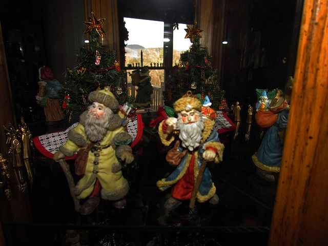 Old World Santas