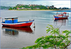 Ilhéus : una coppia di barche rosso/blu : Rodrigo e Feliz Natal