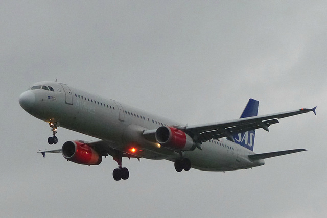 OY-KBF approaching Heathrow - 4 November 2015