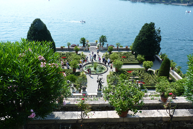 jardines del Palacio de los Borromeo en isla Bella