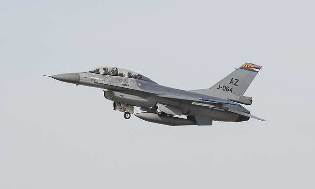 Royal Netherlands Air Force General Dynamics F-16B Fighting Falcon J-064 (86-0064)