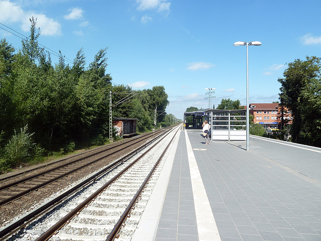 Haltestelle Halstenbek bei Hamburg, Blich richtung Pinneberg