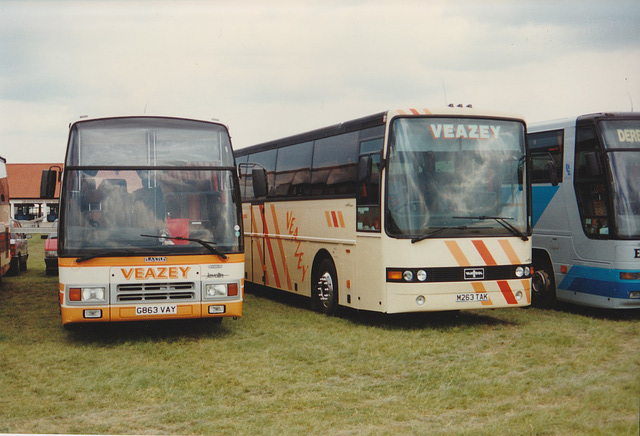 Veazey Coaches G863 VAY and M263 TAK at Newmarket Racecourse – 5 May 1996 (310-6)