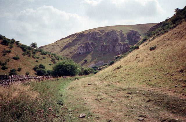 Looking from the southern end of Biggin Dale towards Peasland Rocks (Scan from August 1989)