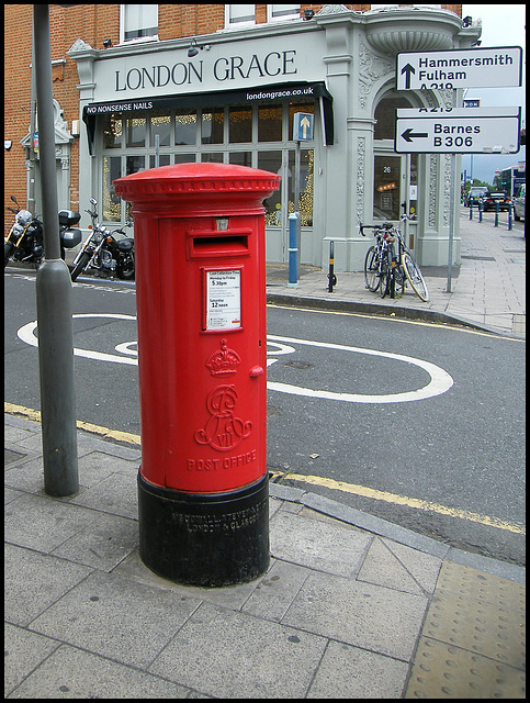 EVIIR pillar box