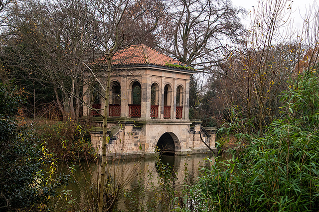 Birkenhead Park boat house7