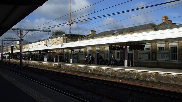 Cambridge Station from E 2015-05-19