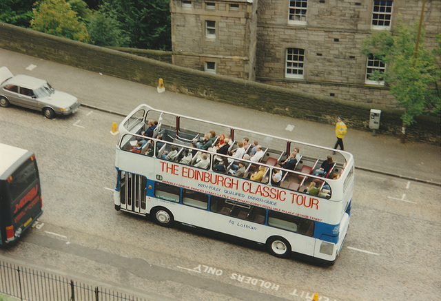 Lothian BFS 39L in Johnston Terrace, Edinburgh - 2 Aug 1997